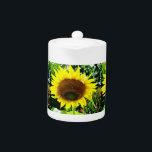 Grand tournesol jaune<br><div class="desc">Terrain de tournesol. Photo de l'artiste Sandy Closs. Automne et automne arrière - plan d'un champ ensoleillé de tournesols jaunes et or. Personnalisez avec votre propre texte. Automne, tournesol, été, jaune, or, automne, nature fleurs jardin</div>