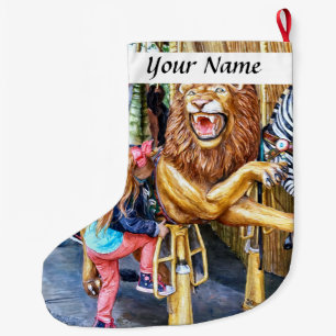 Grande Chaussette De Noël Fille montant sur un carrousel