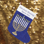 Grande Chaussette De Noël Hanoukka Gold Menorah Elegant Chrismukkah<br><div class="desc">Ce design élégant de Menorah dans les dorures douces, blanc et bleu marine riche transforme ce bas de Noël en un stock Chrismukkah! Parfait pour les familles inter-religieuses mélangeant leurs vacances, ce charmant stock Hanoukka peut être accroché par la cheminée avec soin pendant huit jours et nuits. Mon oeuvre originale...</div>