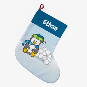 Grande Chaussette De Noël Petit pingouin assis avec des boules de neige