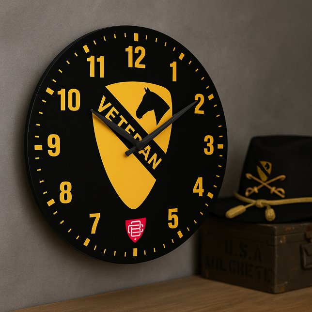 Grande Horloge Ronde 1st Cavalry Division "First Team" Tribute (1st Cavalry Division Veteran Tribute Wall Clock)