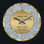 Grande Horloge Ronde 50e anniversaire du Mariage Diamonds & Gold<br><div class="desc">Élégant Diamants Encrustés Et (les diamants ne sont pas réels) Or 50ème anniversaire Mariage.</div>