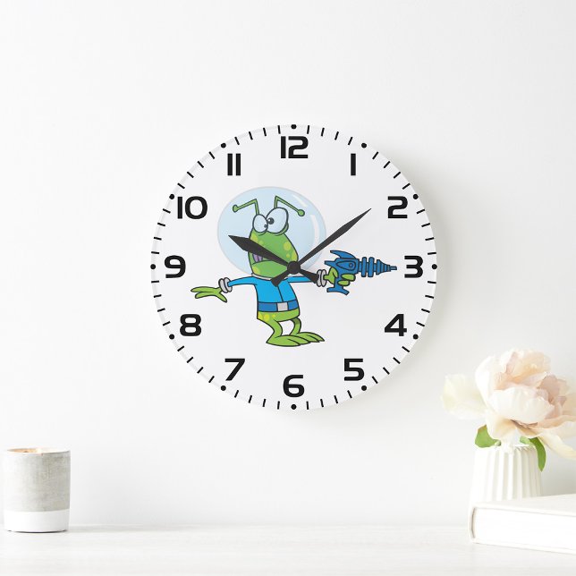 Grande Horloge Ronde Alien drôle avec Ray Gun Sci-Fi Space Invader (Créateur téléchargé)