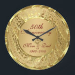 Grande Horloge Ronde Anniversaire du 50e Mariage de l'or mousseux<br><div class="desc">Elégante couleur or frise florale avec 2 coeurs,  Gold 50th Mariage Anniversaire. Il est dans les tons argentés.</div>
