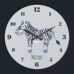 Grande Horloge Ronde Aquarelle bleue du garçon Zebra Safari Nom de la n<br><div class="desc">Cette horloge cool et mignonne pour enfants/bébé comporte un zèbre blanc bleu,  et serait un complément parfait à la crèche ou à la chambre de votre petit. Découvrez le reste de notre collection pour d'autres animaux de safari de garçon bleu mignon !</div>