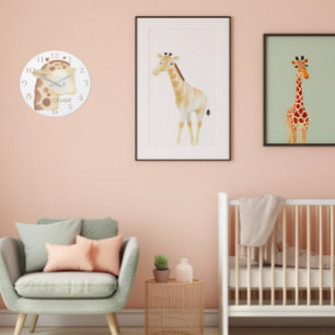 Grande Horloge Ronde Aquarelle personnalisée Cute Nom de la Girafe bébé