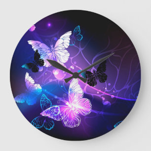 Grande Horloge Ronde Arrière - plan avec papillons de nuit