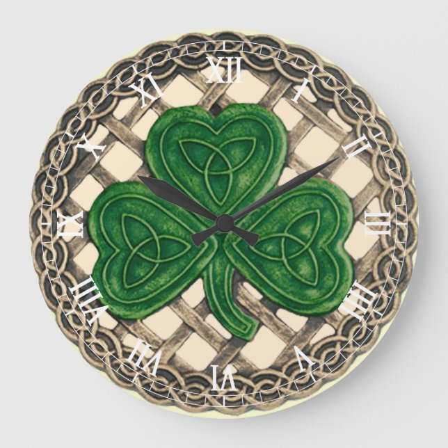 Grande Horloge Ronde Beige Shamrock and Celtic Knots Round Clock (Recto)