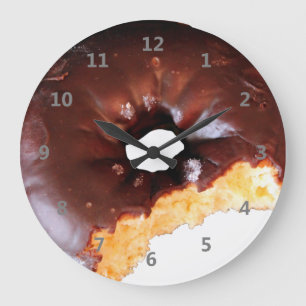 Grande Horloge Ronde Beignet givré par chocolat de gâteau jaune avec 