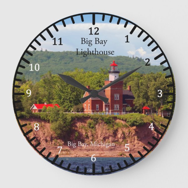 Grande Horloge Ronde Big Bay Lighthouse from water clock (Recto)