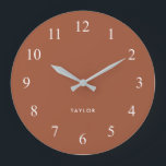 Grande Horloge Ronde Boho et Elegant Terracotta et Blanc<br><div class="desc">Cette horloge boho élégante présente des chiffres blancs sur un arrière - plan branché en terre cuite avec une place pour ajouter votre nom.</div>