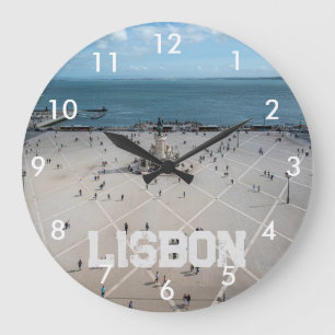Grande Horloge Ronde Carré du commerce d'en haut à Lisbonne, Portugal