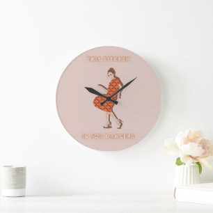 Grande Horloge Ronde Cette cuisine est pour Dancing Orange Woman Poster