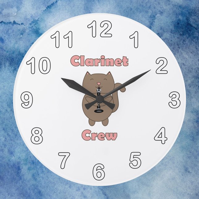 Grande Horloge Ronde Chat Brown Clarinet Crew Rose (A clock with black and white numbers that says clarinet crew with a cat playing clarinet.)