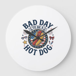 Grande Horloge Ronde Chemise drôle de 4 juillet de Hot Dog patriotique 