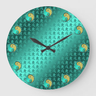 Grande Horloge Ronde Chien de Métal
