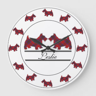 Grande Horloge Ronde Chiens écossais du clan écossais Leslie Red Tartan