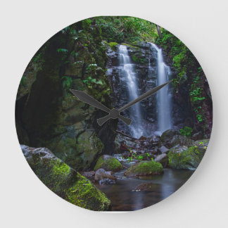 Grande Horloge Ronde Chutes de beautiful in rainforest