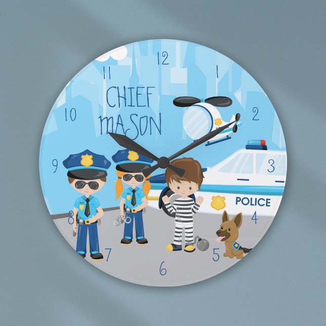 Grande Horloge Ronde Cignon petit homme de police avec prénom (Créateur téléchargé)