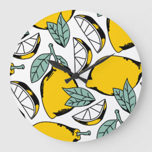 Grande Horloge Ronde citrons dessinés à la main, motif vibrant.
