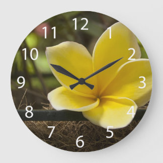 Grande Horloge Ronde Clock Plumeria