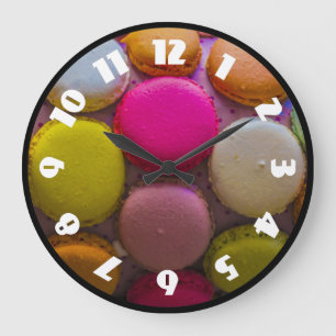 Grande Horloge Ronde Colorful Macarons Tasty Baked Dessert