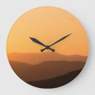 Grande Horloge Ronde Coucher de soleil de montagne chaud
