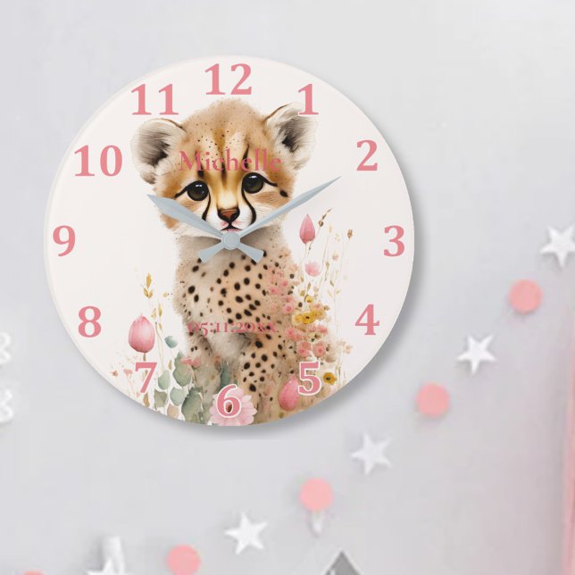 Grande Horloge Ronde Cute Cheetah Cub Pastel Aquarelle Fleurs de printe (Créateur téléchargé)