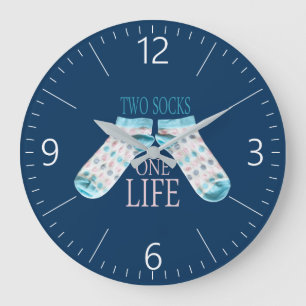 Grande Horloge Ronde Deux chaussettes