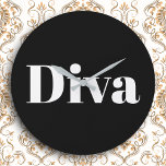 Grande Horloge Ronde Diva Opéra Chanteur Glam Musique Thème Noir Blanc<br><div class="desc">Gardez le temps, restez à l'écoute et ajoutez une touche glamour à votre mur avec cette horloge audacieuse, qui comporte le mot Diva en blanc sur noir. Ce garde-temps accrocheur allie l'élégance moderne et la qualité d'une étoile. Idéal pour les studios, les salles d'exercices, les chambres vertes, les dressings, ou...</div>