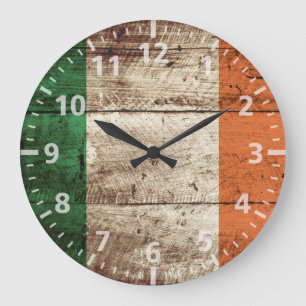 Grande Horloge Ronde Drapeau de l'Irlande sur un vieux grain de bois