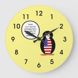 Grande Horloge Ronde Drapeau des États‑Unis parlant Mlle Pingouin