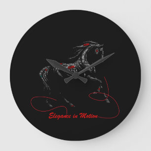 Grande Horloge Ronde Élégance en Mouvement Typographie de Cheval