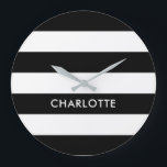 Grande Horloge Ronde Elégant luxe personnalisé noir et blanc rayé<br><div class="desc">Personnalisé Original Cute Élégant motif de ligne à rayures noir et blanc</div>