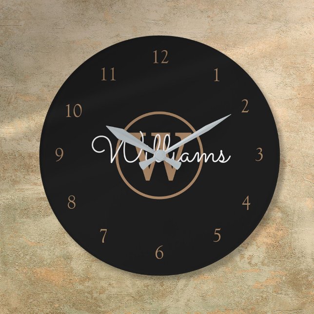 Grande Horloge Ronde Élégant Noir Monogramme Or Nom du script (Elegant Black Gold Monogram Script Name Large Clock)