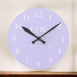 Grande Horloge Ronde Élégant professionnel simple Monogramme minimalist<br><div class="desc">Découvrez notre Elegant Professional Simple Monogram Minimalist Collection : Elevez votre style avec une sophistication intemporelle et une élégance sobre. Réalisée avec une attention minutieuse aux détails, cette collection présente des designs minimalistes ornés de votre monogramme personnalisé. Chaque pièce respire le professionnalisme et le raffinement, parfait pour faire une impression...</div>