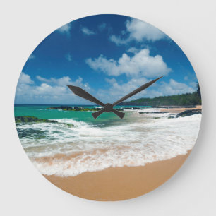 Grande Horloge Ronde États-Unis, Kauai, Hawaï. Une Femme Promène Les