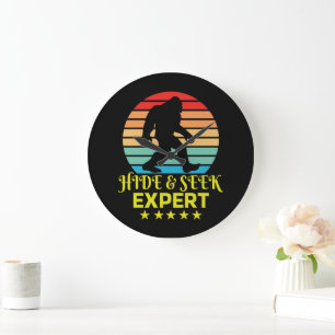 Grande Horloge Ronde Expert Bigfoot Cache-Cache Drôle