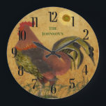 GRANDE HORLOGE RONDE FIER RUSTIQUE ROOSTER AMÉRICANA<br><div class="desc">J'adore cette photo et ce coq. J'ai la photo sur le mur dans mon salon à New York — peu importe où vous vivez, si vous tombez amoureux de cette oeuvre de photographie d'art. Peut aussi faire un cadeau unique pour un autre paysan rural ou un amoureux rustique du coq....</div>