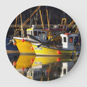 Grande Horloge Ronde Fishing trawler