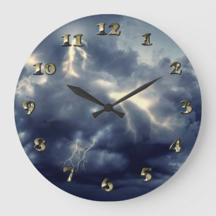 Grande Horloge Ronde Flambeaux pendant l'orage