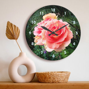 Grande Horloge Ronde Fleur rose rose audacieuse gros plan photographie
