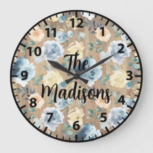Grande Horloge Ronde Fleurs en bois rustique personnalisées bleu crème