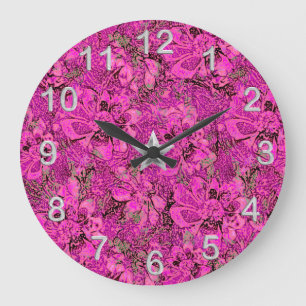 Grande Horloge Ronde Flore stylisée rose chaud avec des accents argenté