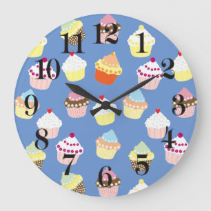Grande Horloge Ronde Gâteaux décorés d'anniversaire délicieux