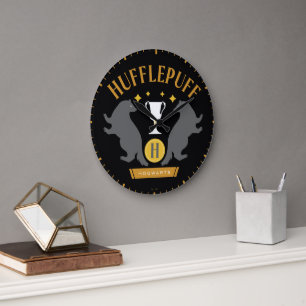 Grande Horloge Ronde HUFFLEPUFF™ Badger and Cup House Pride Graphisme