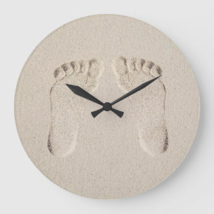 Grande Horloge Ronde Impression pieds nus dans le sable de plage