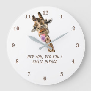 Grande Horloge Ronde Langue de girafe sortie et clin d'œil joueur - Vot