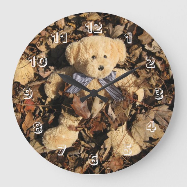 Grande Horloge Ronde L'ours en peluche et une grosse pile de Feuilles (Recto)