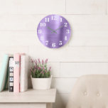 Grande Horloge Ronde Moderne Faux Light Amethyst Purple Foil<br><div class="desc">Art numérique girly glam clair violet,  améthyste et lavande faux feuille art numérique graphique avec gras blanc gras chiffres visage gras. L'élégance moderne. Design de glamour pour fille. L'élément art numérique en feuille de métal brossé s'imprime comme une photo sur l'horloge murale.</div>